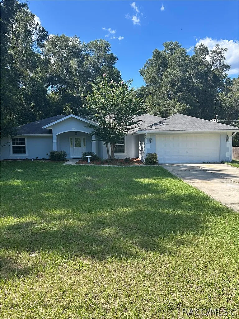 3 bed, 1736 sqft, $1,900 — Photo 1