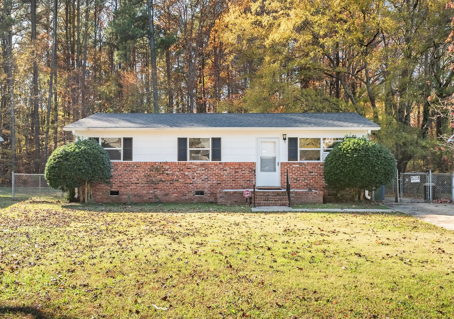 3Bed/1.5Bath Cozy & Convenient in Durham NC! — Photo 1