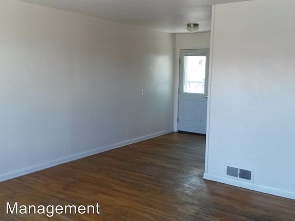 4th image of 420 N 3rd St E