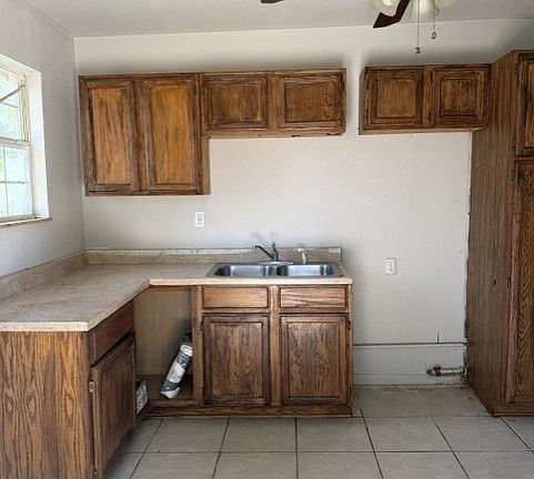 5th image of 1757 Corrin Ave