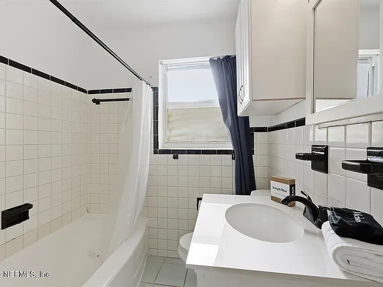 1266 Donald St #1264 — Photo 8