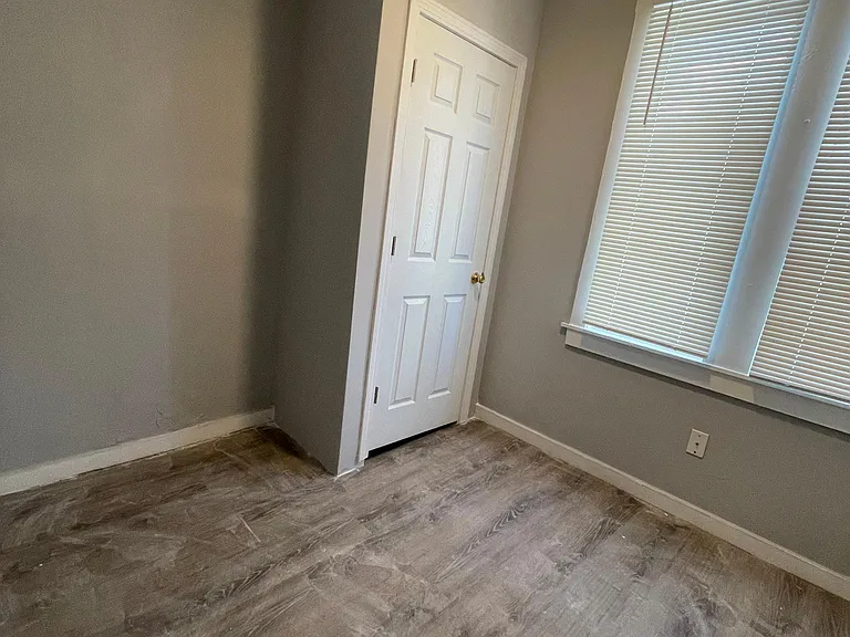 6 Gates St #1L — Photo 3