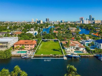 319 Holiday Dr, Hallandale, FL, 33009