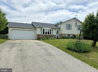 76 Moore Dr, Hanover, PA 17331