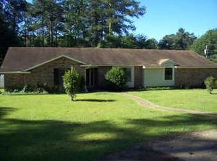 2111 Shawnee Dr, McComb, MS 39648