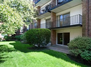 6961 N Oakley Ave #A103, Chicago, IL 60645