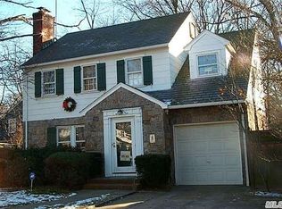 95 California Avenue, Freeport, NY 11520