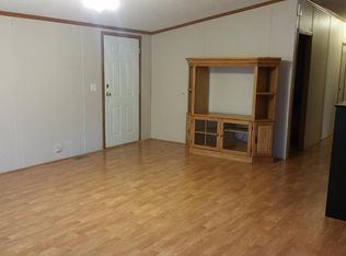 236 4th St SW, Dickinson, ND 58601