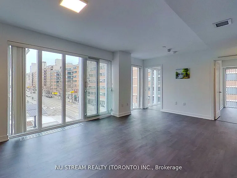 50 McCaul St #405 — Photo 10
