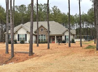 141 Woodmont Dr, Lagrange, GA 30241