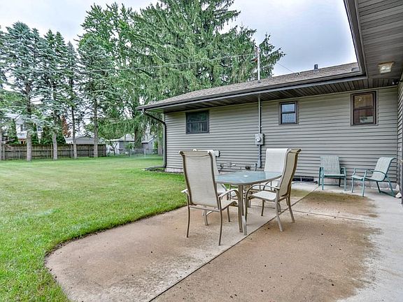 4th image of 2619 OAKWOOD BOULEVARD