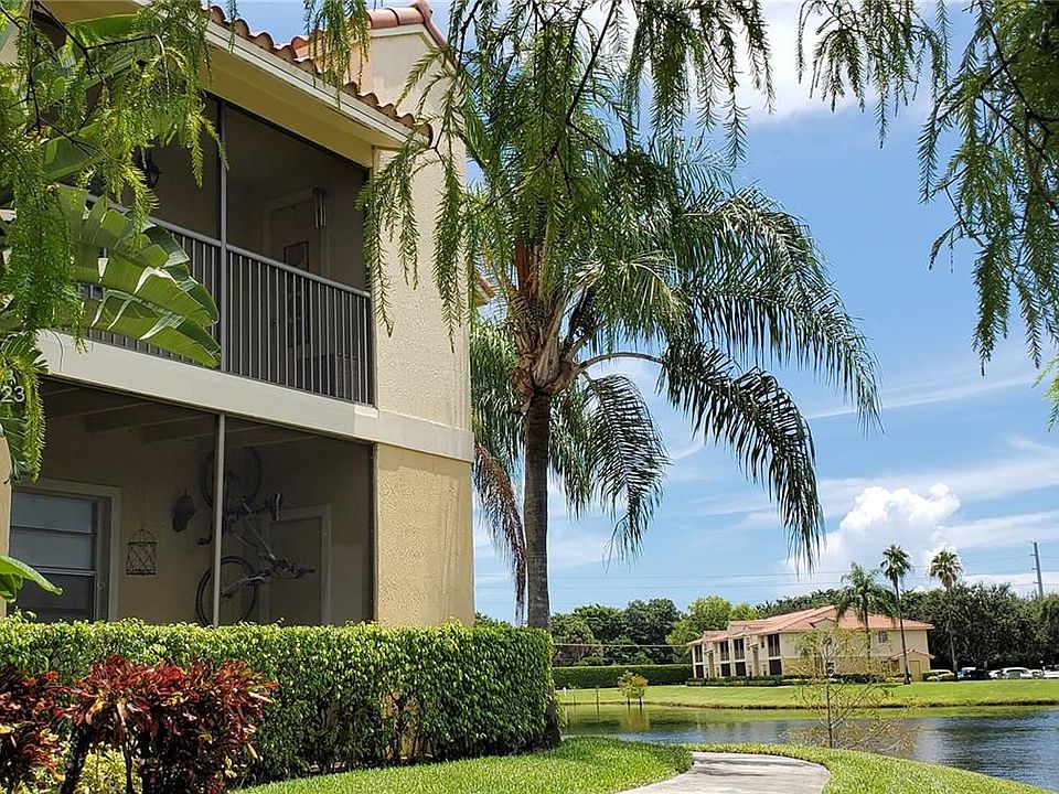 1st image of 1247 SW 46th Ave APT 1304