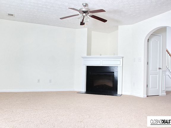 4th image of 7500 Garnet Dr