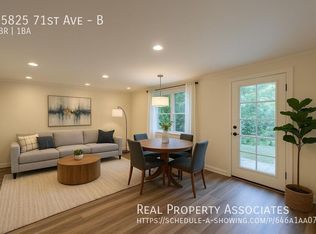 15825 71st Ave NE #B, Kenmore, WA 98028