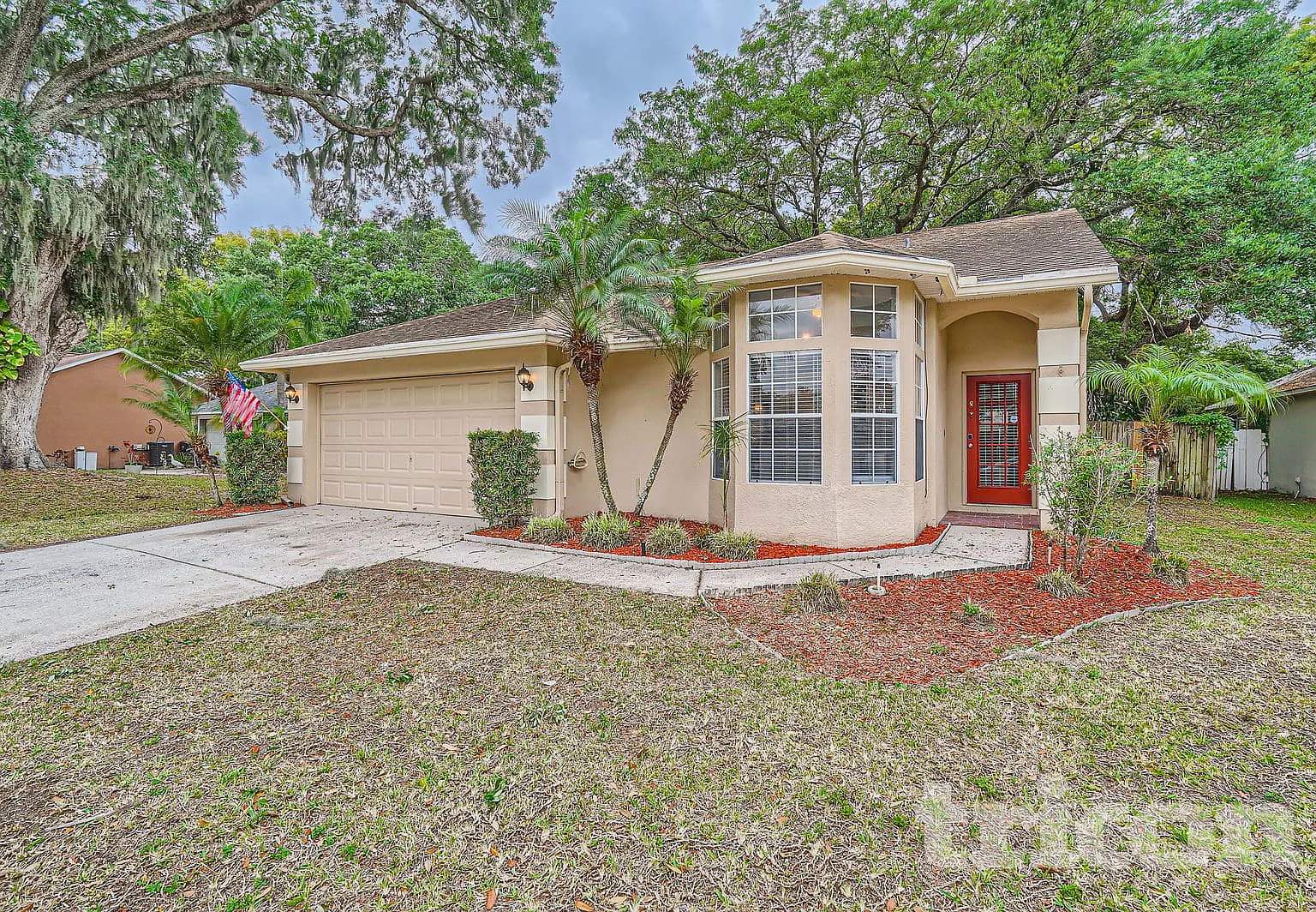 5813 Erhardt Dr Riverview FL — Photo 1
