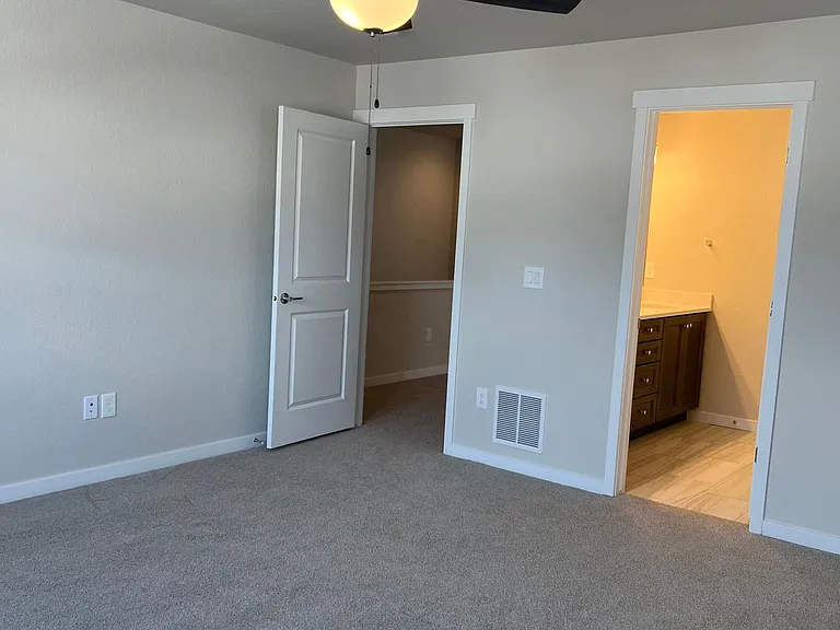 3667 Moon River Dr — Photo 6