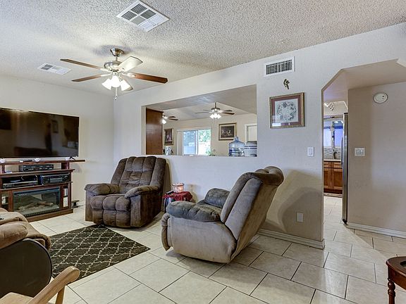 5th image of 344 E Kenwood Cir