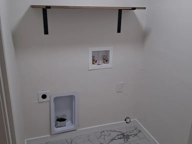1504 Zuni Rd — Photo 12