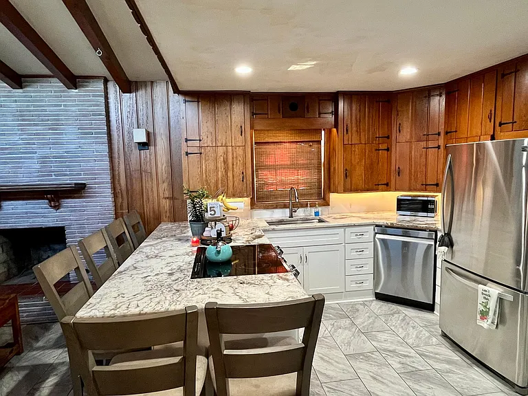 3518 Lynette Dr — Photo 9