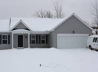 6 Roman Cir, Brockport, NY 14420