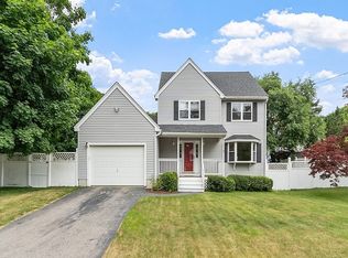 2 June St, Dracut, MA 01826