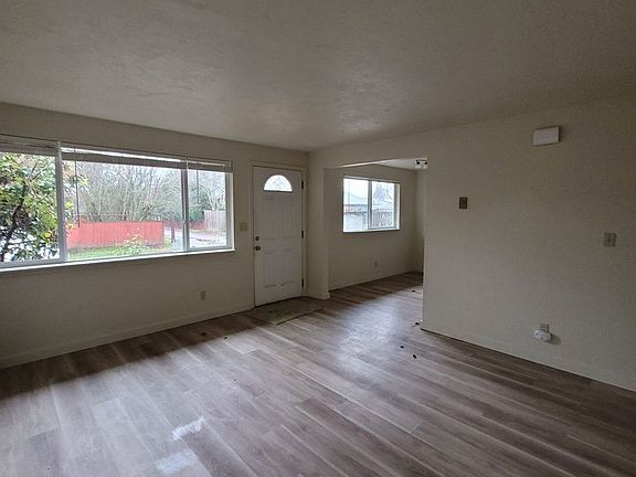 4th image of 360 18th Ave SE #1-4