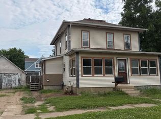 400 W Spruce St, Beresford, SD 57004