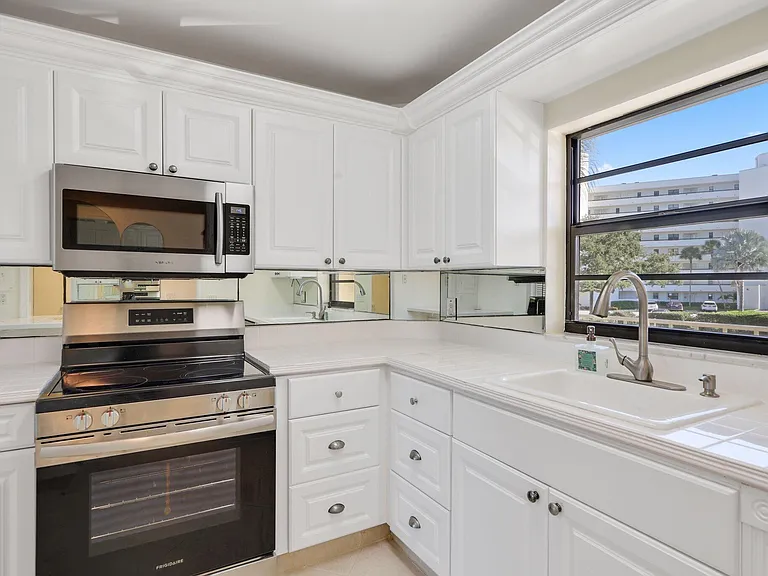 200 Intracoastal Pl #206 — Photo 5