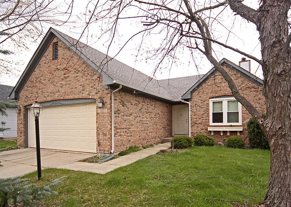 1st image of 10220 Park Stream Dr