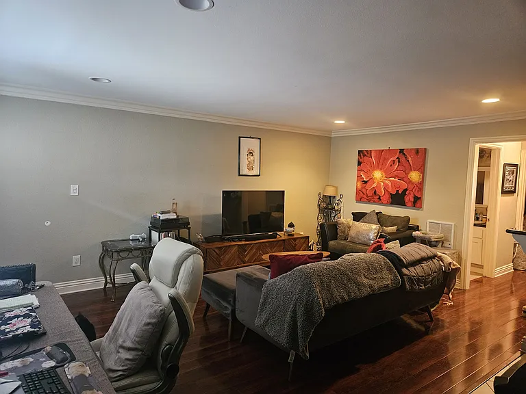 1725 Loma Ave #3 — Photo 6