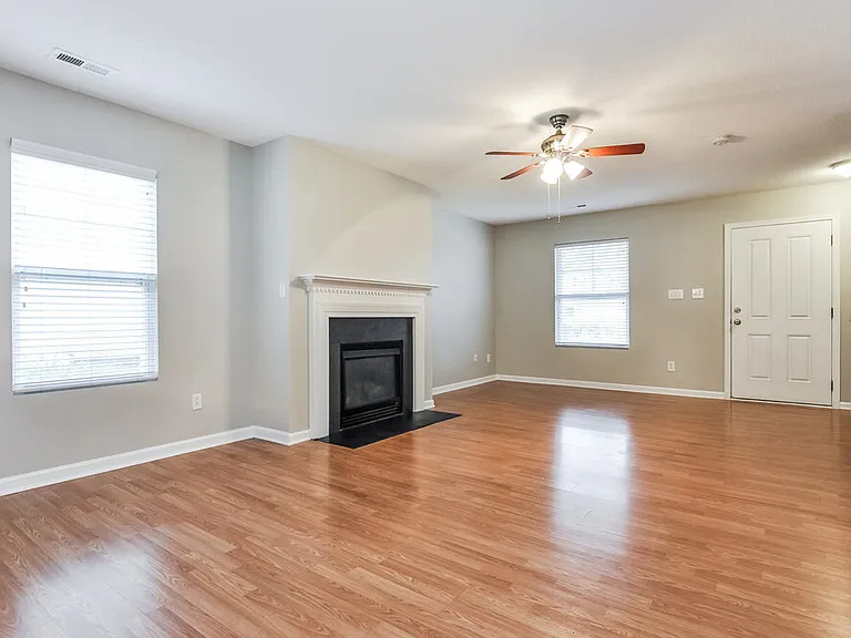 62 Brookhaven Dr — Photo 2