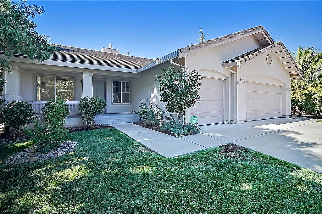 4752 Palomino Way photo 1