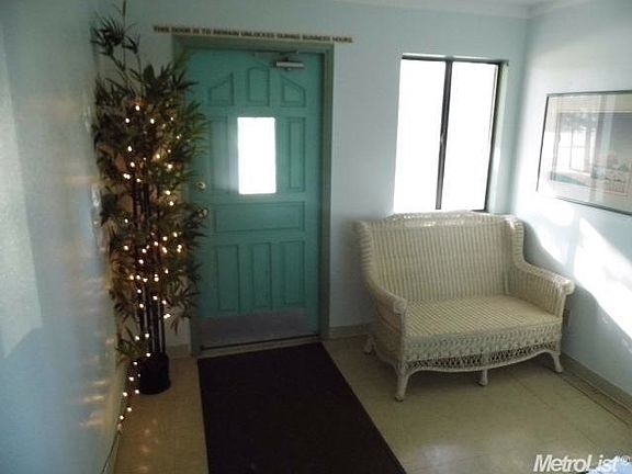 5th image of 3630 Morse Ave