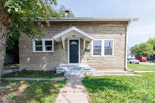 228 E 29th St Photo 1