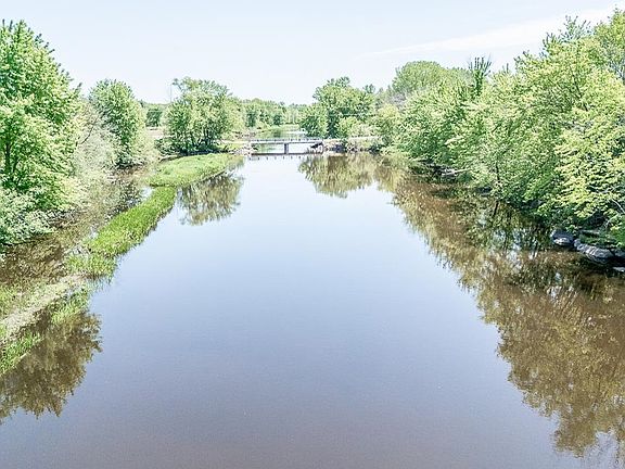 5th image of N7007 Bridge Rd