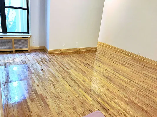 Rented by Joe Gotham LTD | media 33