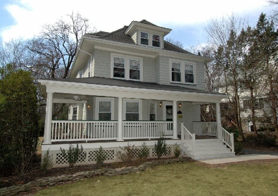 FRONT EXTERIOR