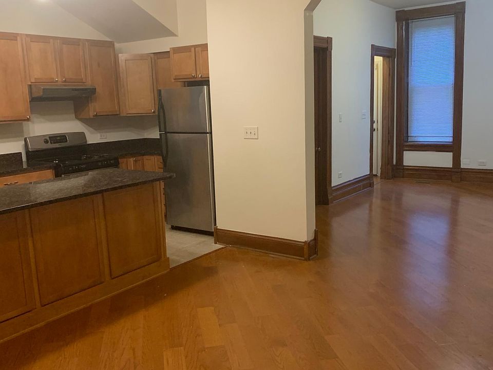 1st image of 1809 W Cortland St #1