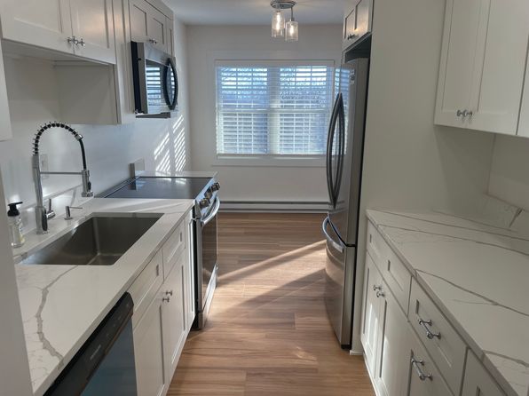 41 Bullocks Point Ave APT 5B