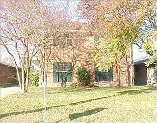 1st image of 5610 Bellaire Dr
