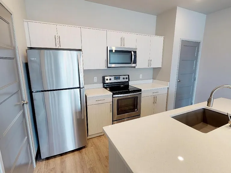 3315 Aurora Ave — Photo 3