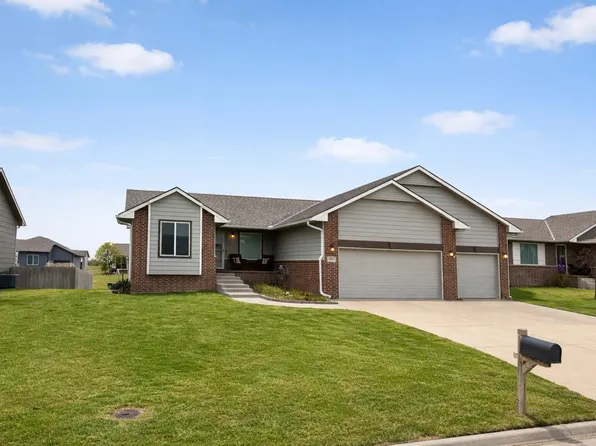 2021 Chestnut St, Newton, KS 67114