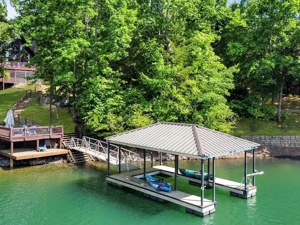 22 Waterloon Trl, Morganton, GA 30560