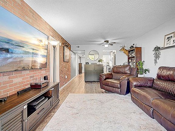 5th image of 7401 NW 16th St #502