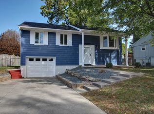 1716 Gleneagles Dr, Kokomo, IN 46902