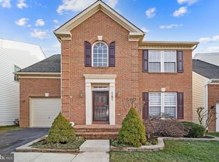 141 Summer Walk Dr, Gaithersburg, MD 20878