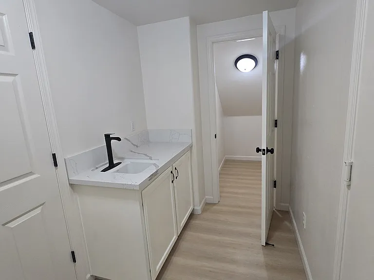 1114 Oak Ave — Photo 4