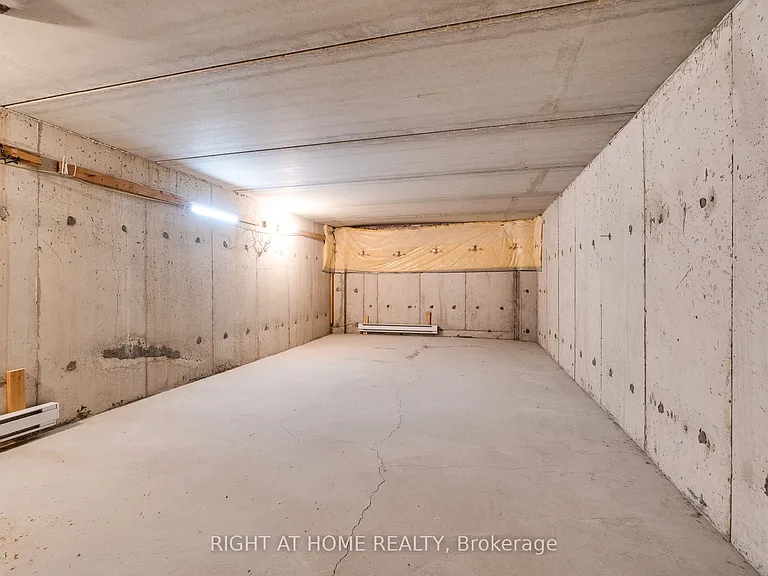 99 Brant St #6 — Photo 29
