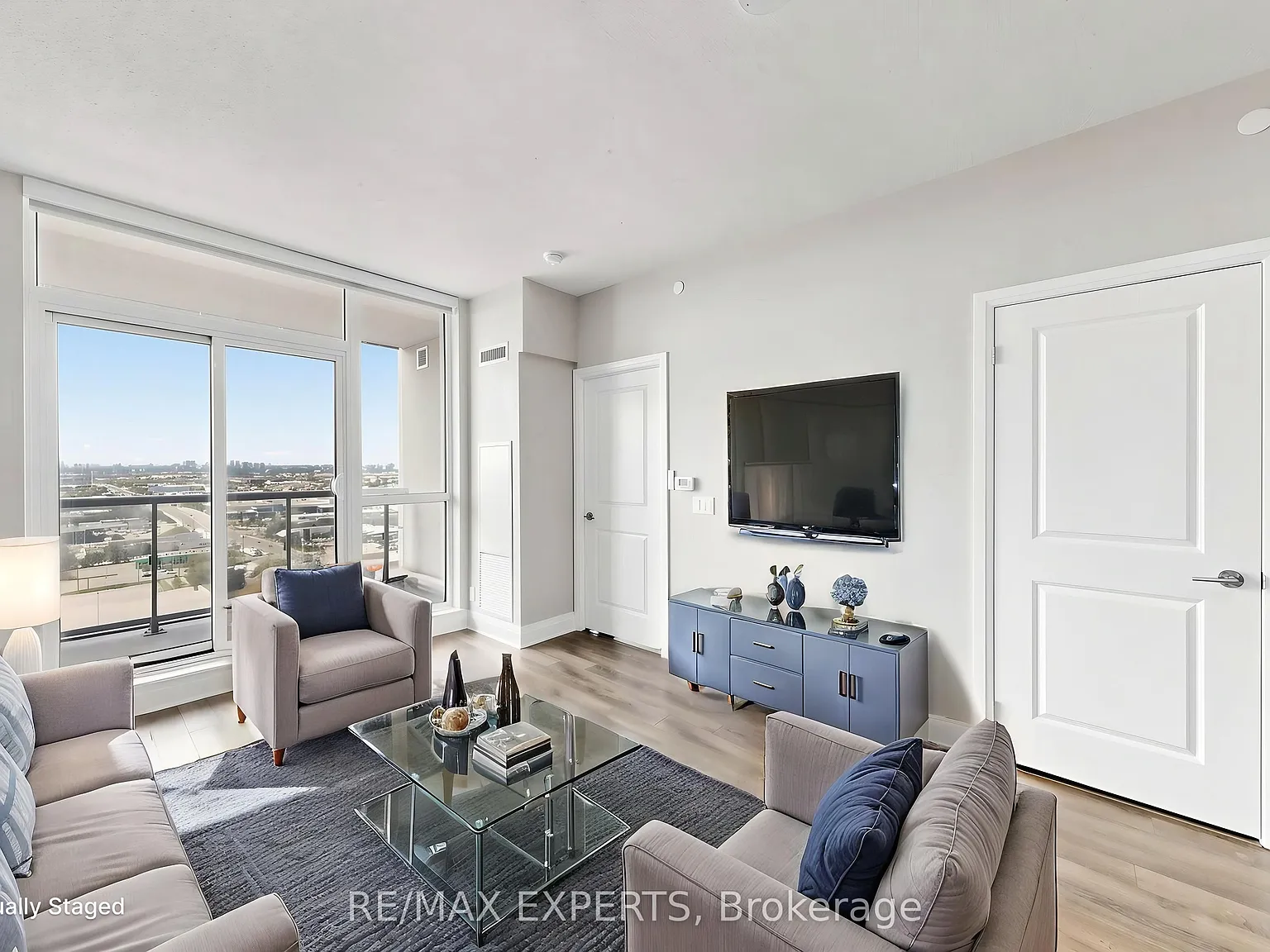 2 bed, $2,600 — Photo 3