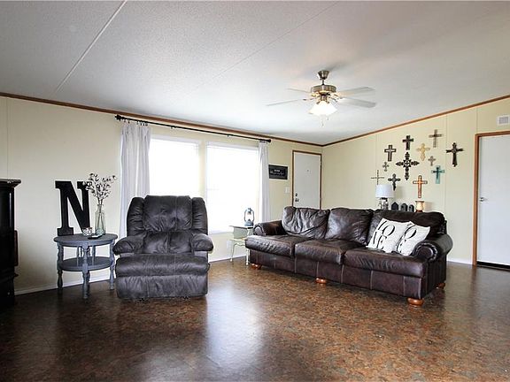 5th image of 1347 Wild Horse Ln